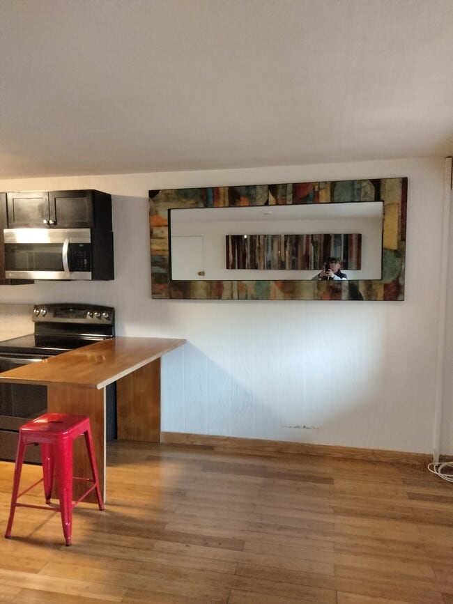 Building Photo - 340 Main St