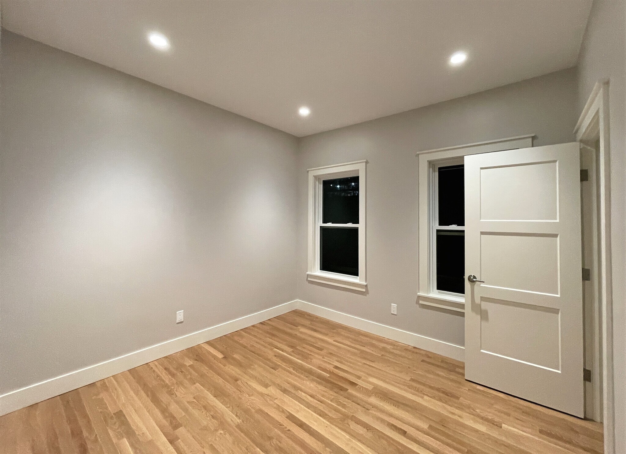 Building Photo - 70 Spring St