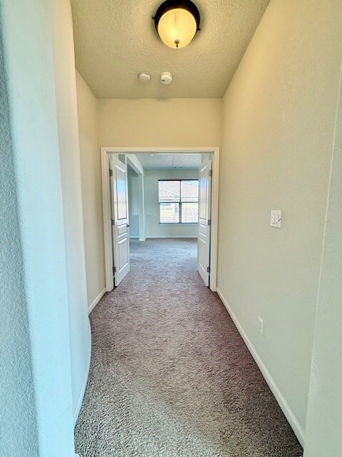 Building Photo - 15 Los Miradores Dr NE