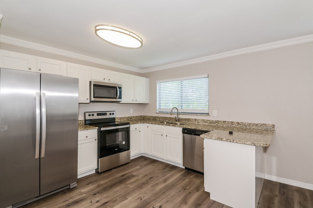 Building Photo - 5362 Trekell St