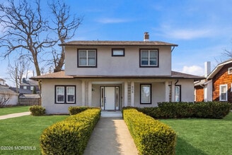 Building Photo - 505 Laurel Ave