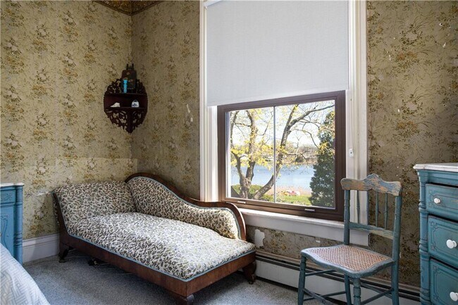 Building Photo - 138 Elm Dr