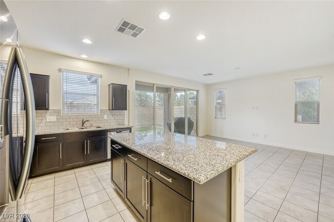 Building Photo - 10426 Mount Charleston Ave