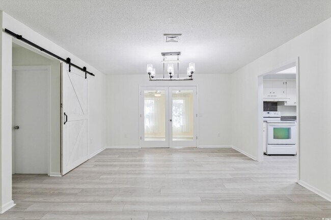 Building Photo - 2112 Brunswick Cir