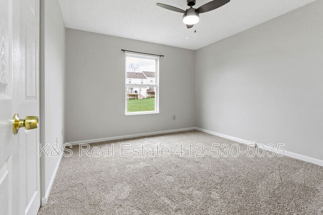 Building Photo - 122 Manor View Dr