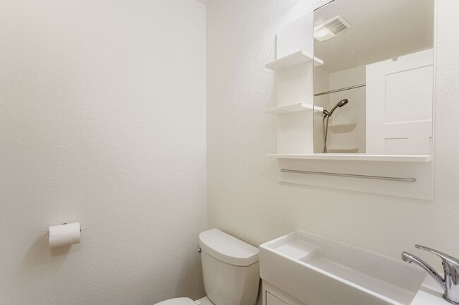 Building Photo - 3bd/2ba Sammamish House