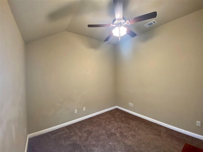 Building Photo - 740 Westgate Dr