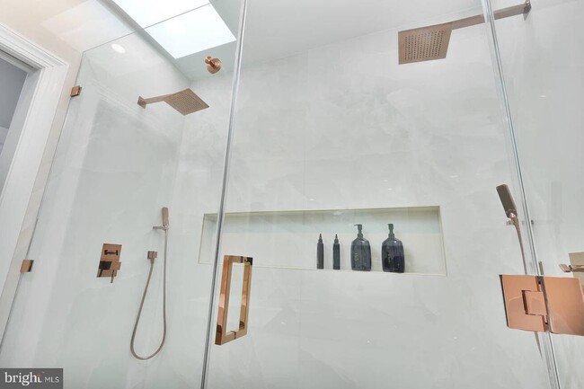 Building Photo - 3332 Dent Pl NW