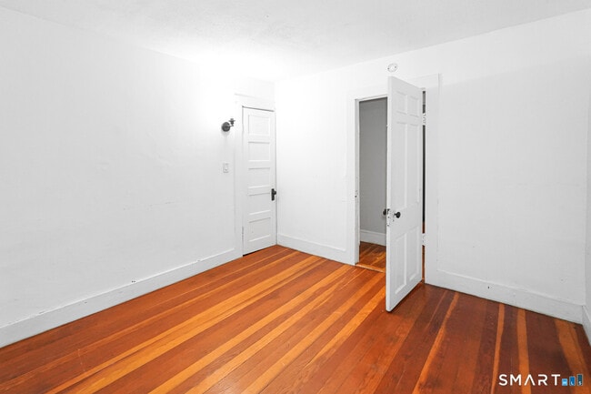 Building Photo - 30 Edgewood St