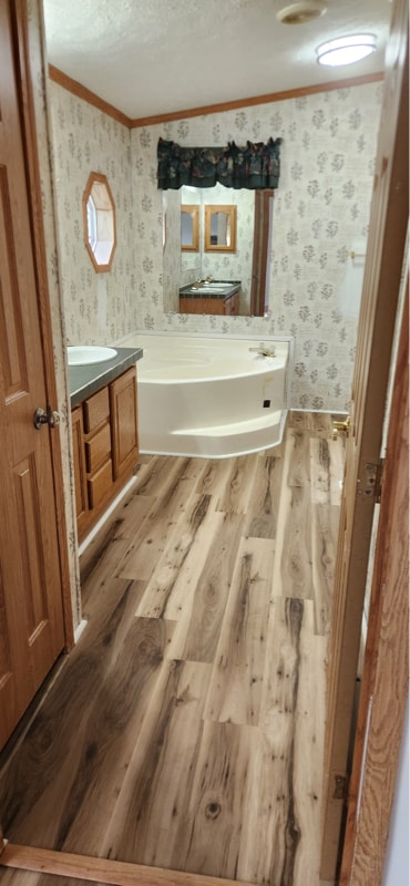 Building Photo - 365 Church St