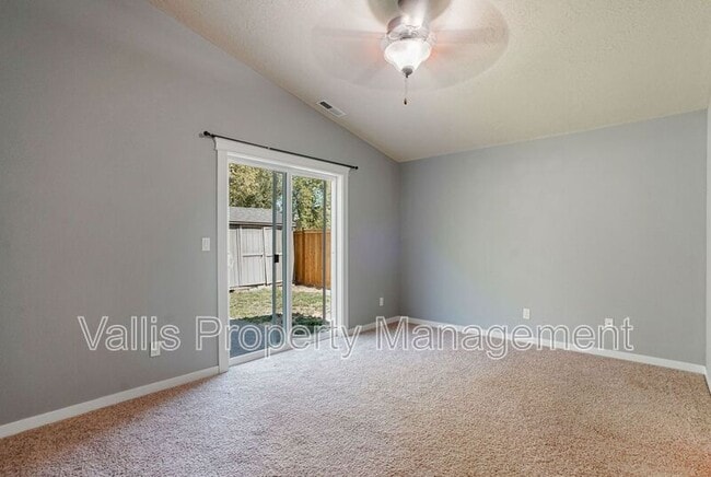 Building Photo - 2387 Equestrian Loop S
