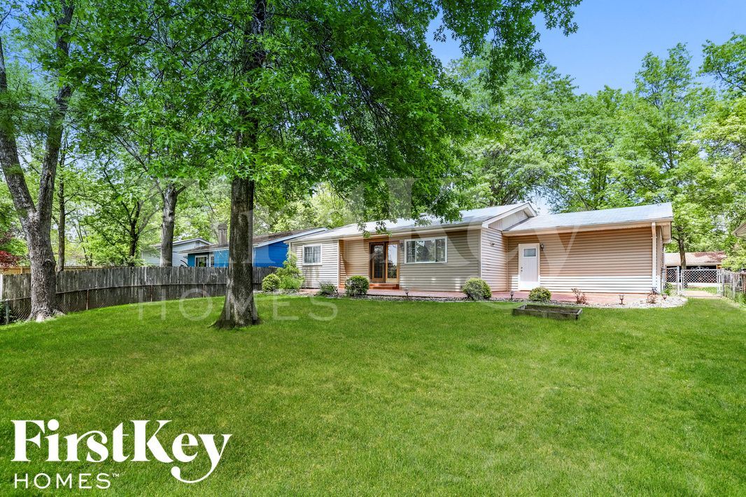 Building Photo - 522 Ballwood Dr