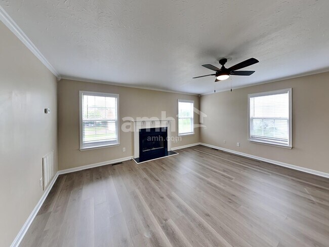 Building Photo - 2502 Euclid Dr