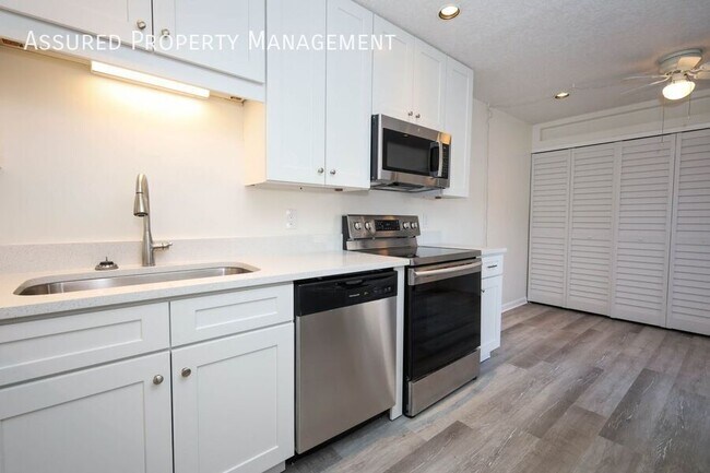 Building Photo - 301 Dryberry Way
