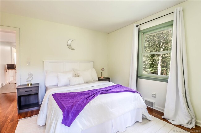 Building Photo - 46 White Birch Rd