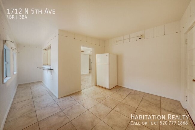 Building Photo - 1712 N 5th Ave