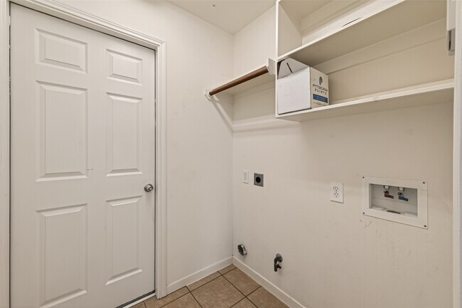 Building Photo - 25918 Silver Timbers Ln