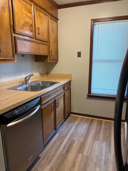 Building Photo - 26B Northtown Rd
