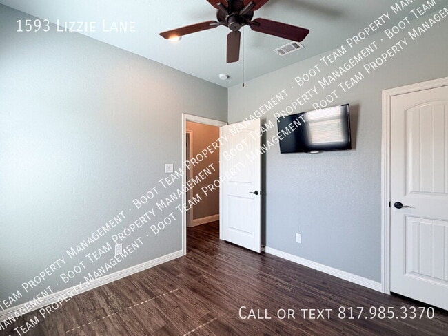 Building Photo - 1593 Lizzie Ln