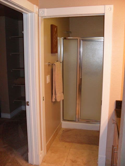 Building Photo - Meridian 2Bdr/2Bath Luxury Condo w/Den, Va...
