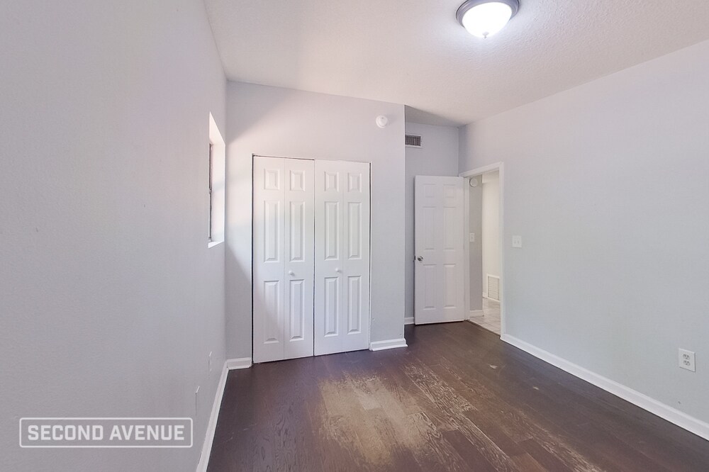 Building Photo - 7029 Fontainebleau Crescent