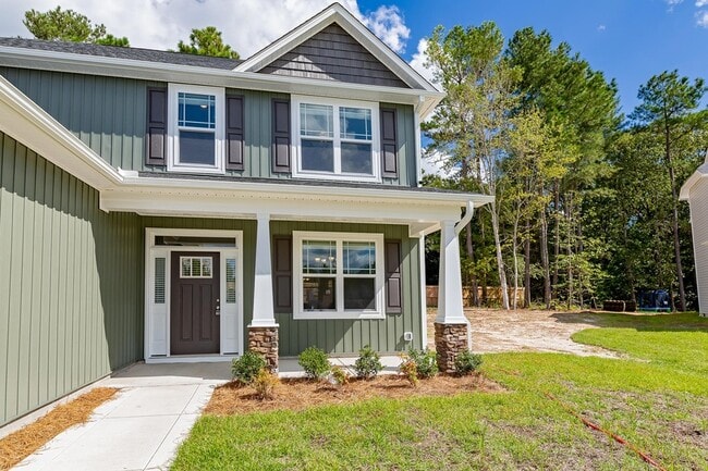 Building Photo - 587 Foothills St