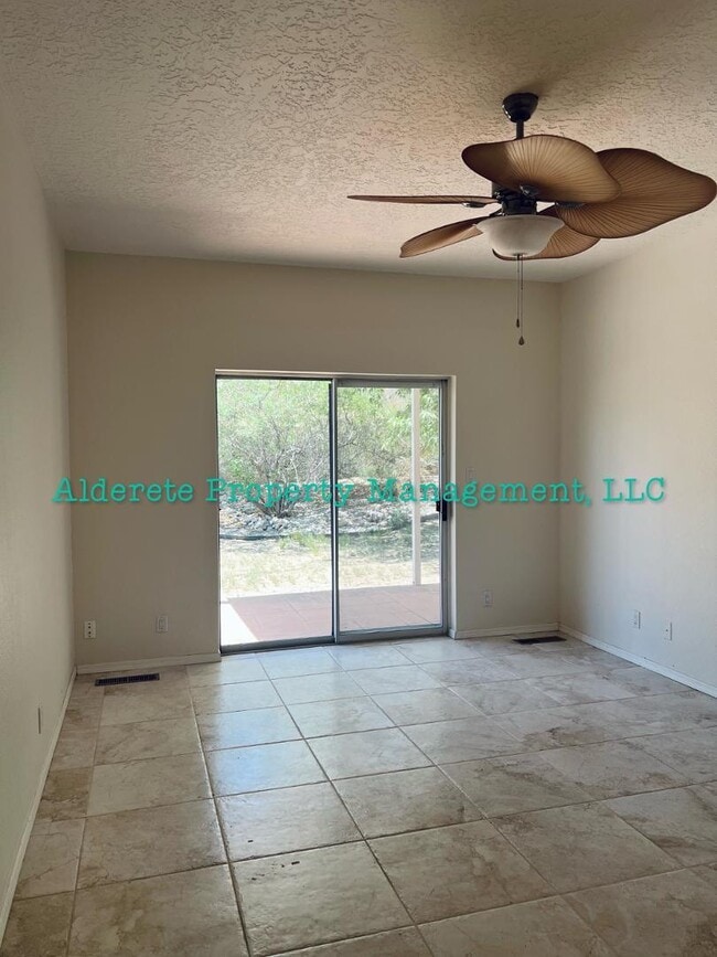 Building Photo - 1511 Mimbres Canyon Pl NE