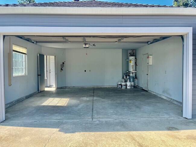 Building Photo - Remodeled 3 Bedroom Home for Rent in Rocklin