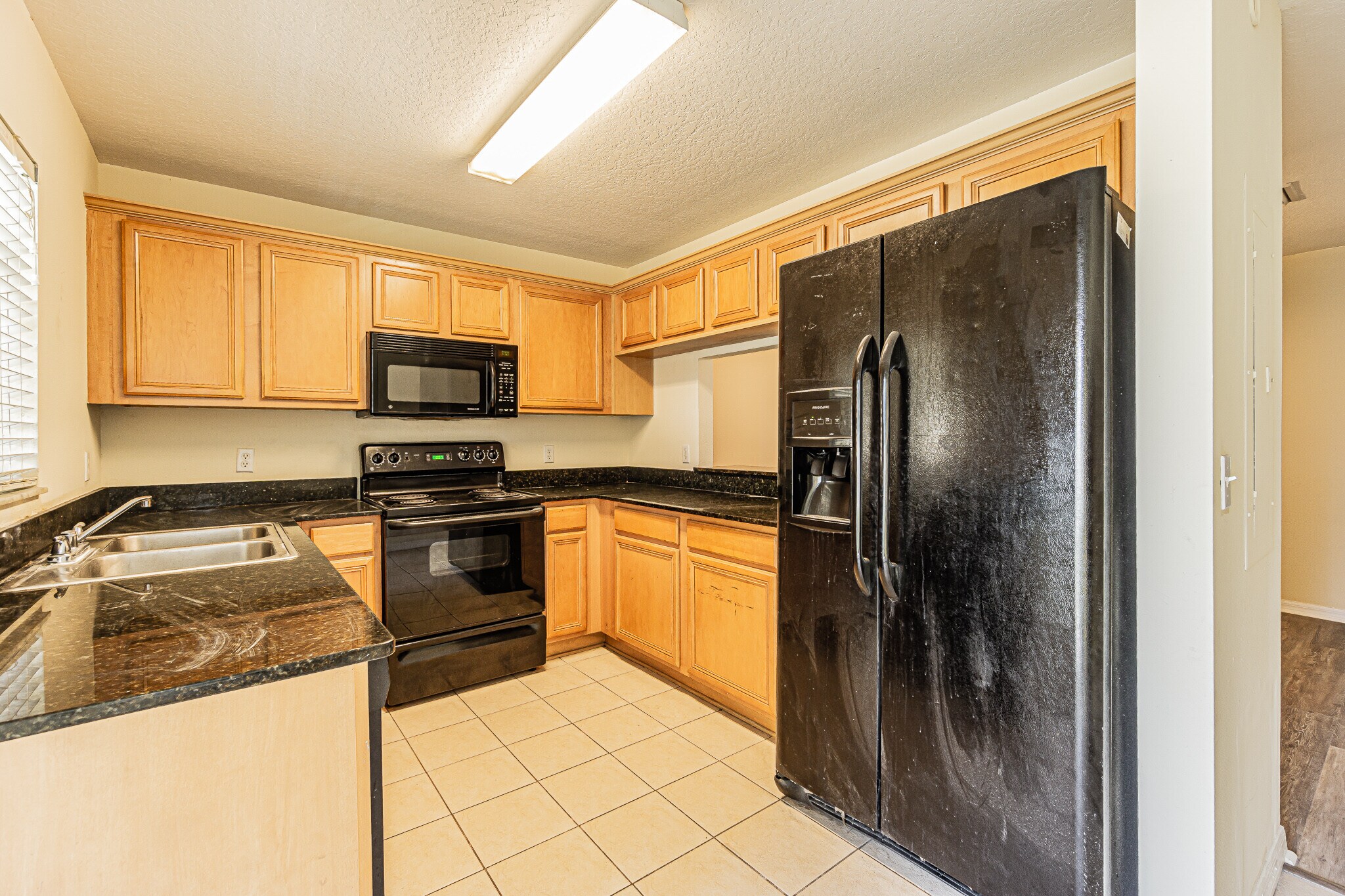 Building Photo - 3421 Dragon View Ct