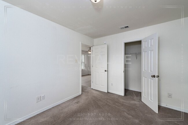 Building Photo - Spacious 3-Bedroom Home with Open Floor Plan and Big Backyard in West Mobile!