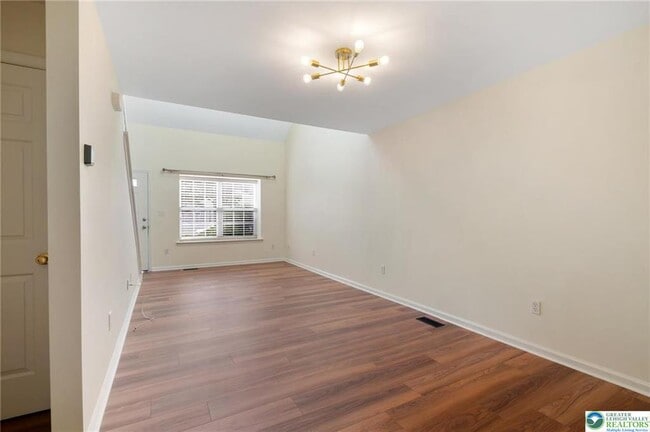 Building Photo - 5502 Tanglewood Ln