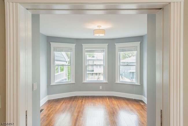 Building Photo - 34 N Willow St