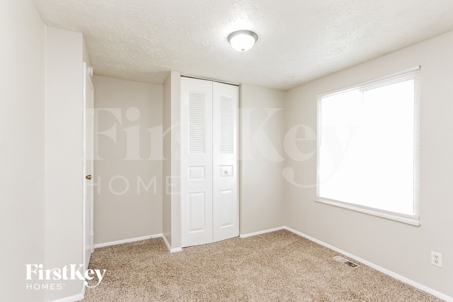 Building Photo - 5901 Pemberly Dr