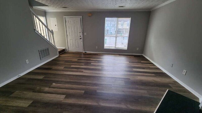 Building Photo - 5703 Wells Cir