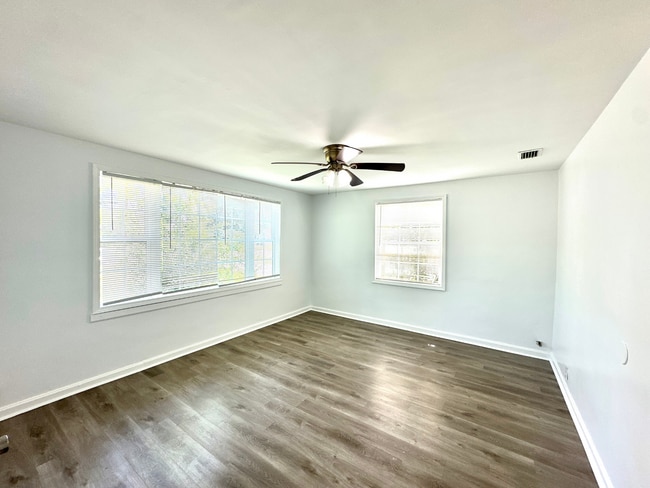 Building Photo - 1104 Williams St