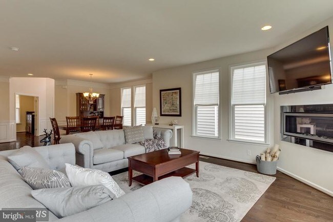 Building Photo - 42558 Stratford Landing Dr