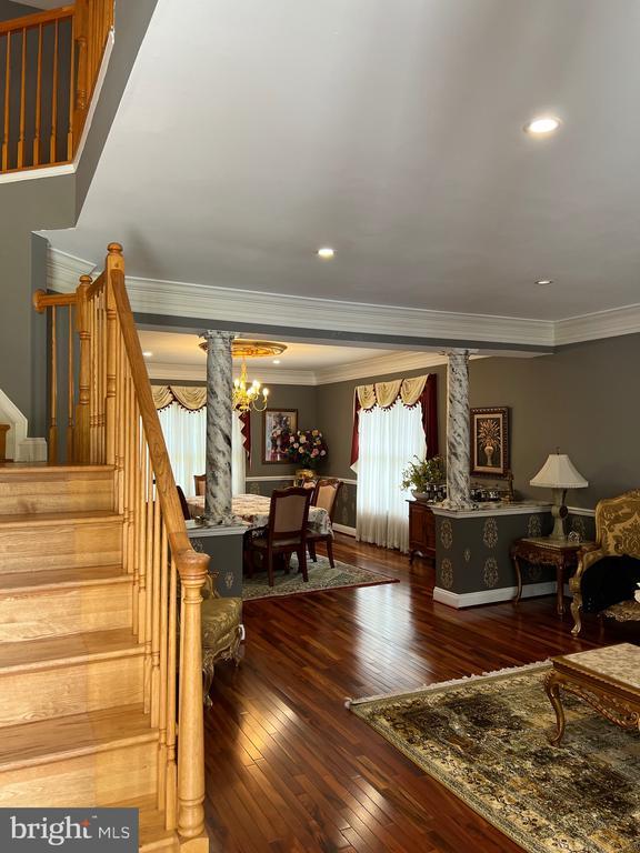 Building Photo - 3911 Arbor Crest Way