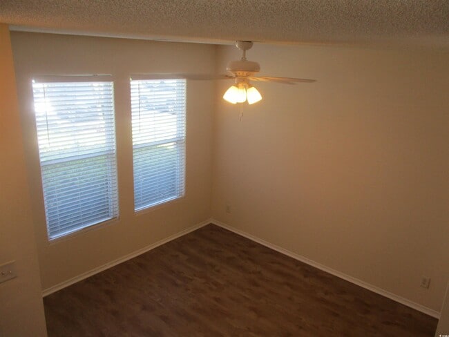 Building Photo - 121 Olde Towne Way