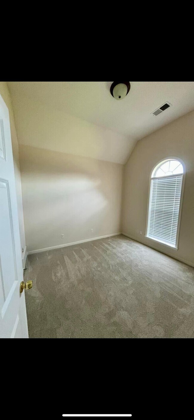 Building Photo - 8240 Blue Lagoon Dr