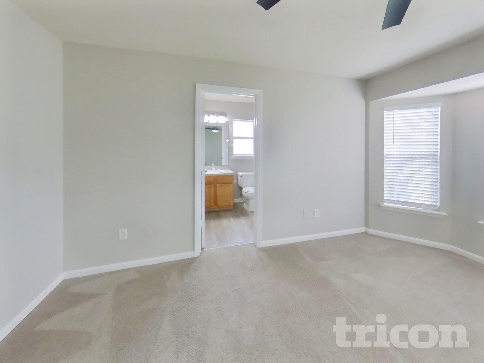 Building Photo - 86916 Cartesian Pointe Dr