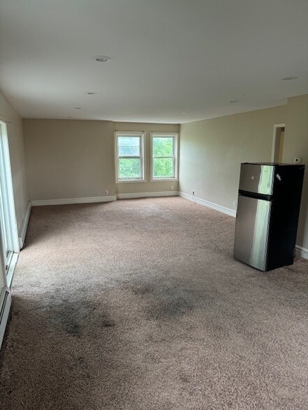 Building Photo - 1223 Selby Ave