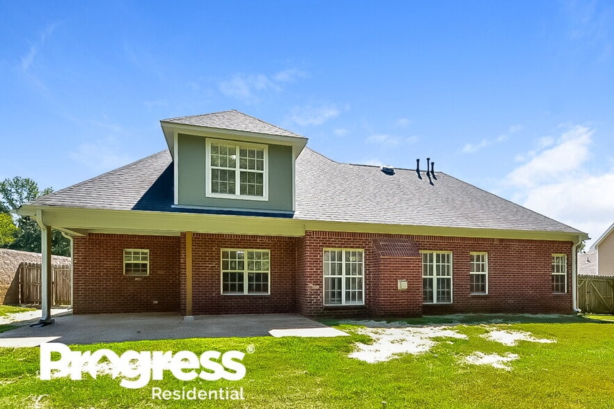 Building Photo - 2007 Westwind Dr