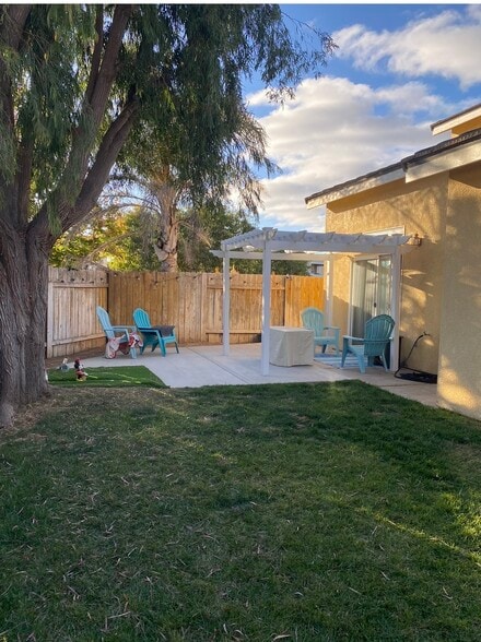 Building Photo - 928 Bello Rd