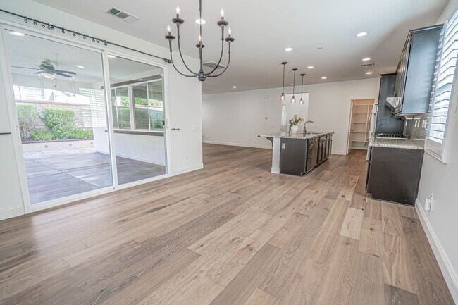 Building Photo - Beautiful 4-Bedroom Home with Solar and EV Charger in West Hills, Valencia!