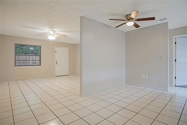 Building Photo - 1436 Lake Bonny Dr W