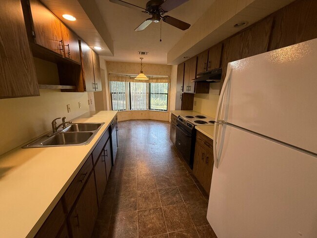 Building Photo - 2BR/2BA Home in Rainbow Springs Country Cl...