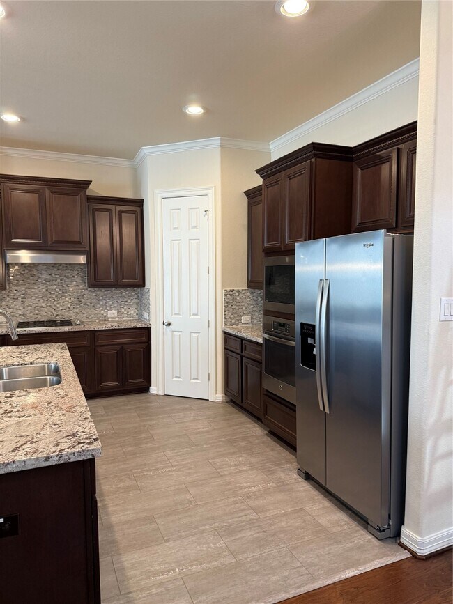 Building Photo - 10606 Shadow Elm Ct