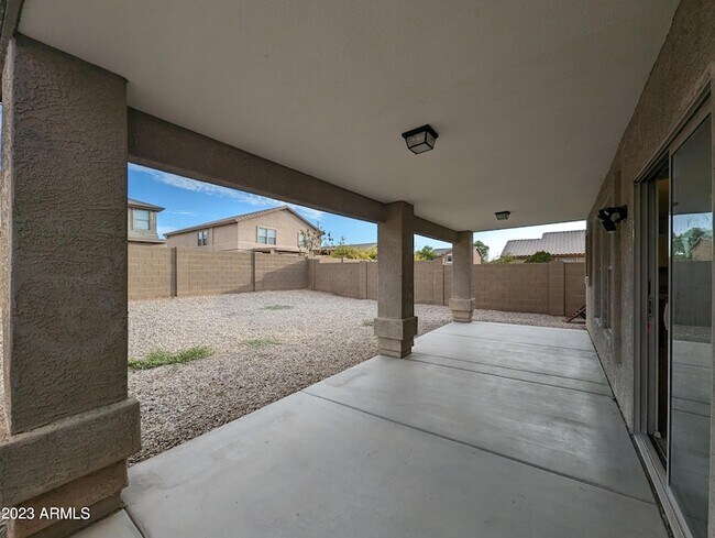 Building Photo - 3215 W St Anne Ave