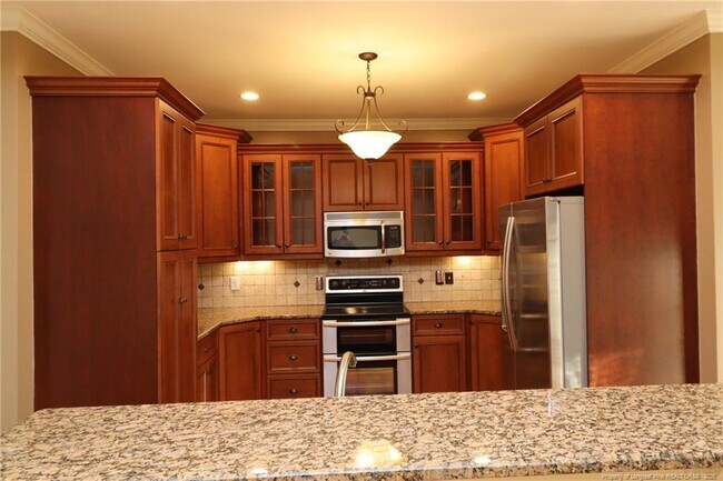 Building Photo - 7124 Blue Juniper Ct