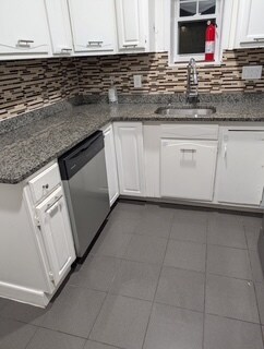 Building Photo - 5017 55th Ave